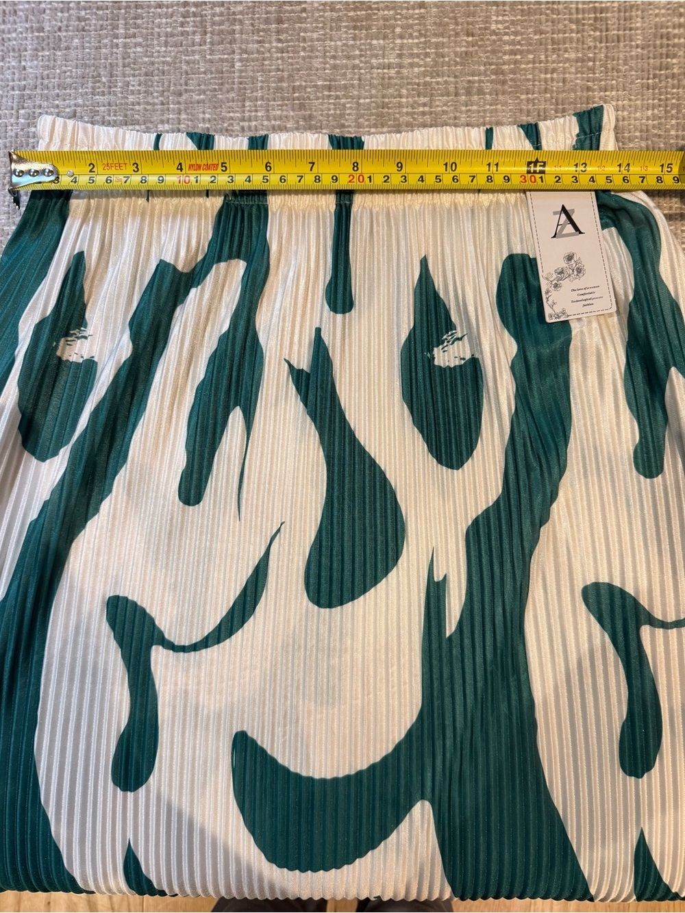 2 Pleated Abstract Print Midi Skirt Olive Green/Cream & Cream/Forest Green L/XL - Picture 13 of 15